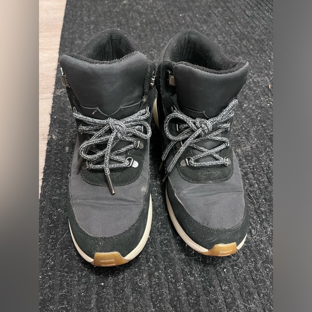 Toms High-Top Sneakers